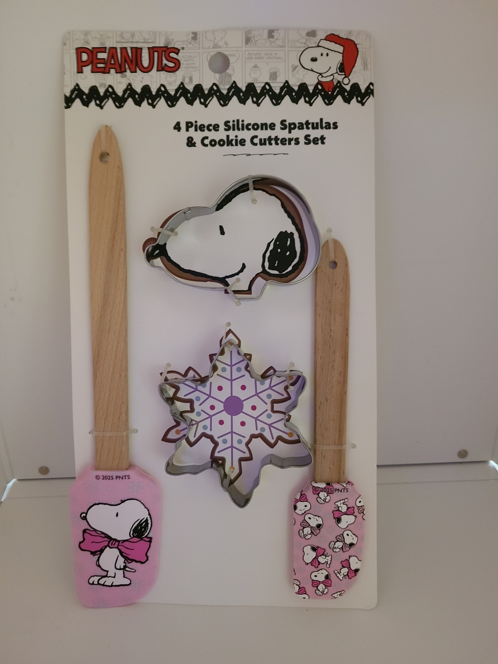 Peanuts Snoopy Pink Bow Spatula & Cookie Cutter Set Christmas